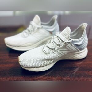 New Balance Fresh Foam Roav White Sneakers